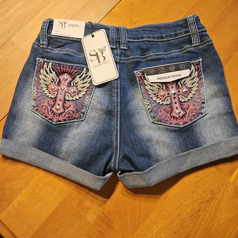 Social Butterflies Embroidered Pink Cross On Pockets💗 Blue Jean Shorts